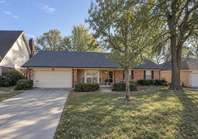 Photo 1 of Sale Pending at 4645 S Norwood Ave, Tulsa, OK 74135 | MLS# 2628527 | Listing updated on 2026-10-06