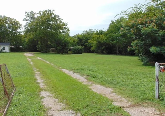 1st image of 226 Happy Trails Rd, Ardmore, OK 73401 | MLS# 2628525