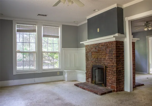 Photo 3 of Single family home for sale at 404 E Laurel St, Hugo, OK 74743 | MLS# 2628484 | Listing updated on 2026-10-04