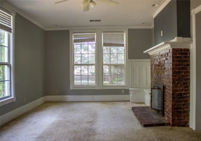 Photo 3 of Single family home for sale at 404 E Laurel St, Hugo, OK 74743 | MLS# 2628484 | Listing updated on 2026-10-04