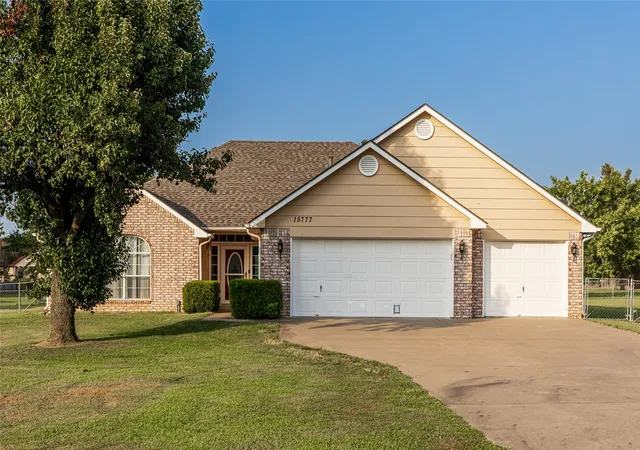 Photo 1 of Sale Pending at 15777 S Cyn Oaks Ln, Claremore, OK 74017 | MLS# 2628276 | Listing updated on 2026-08-20