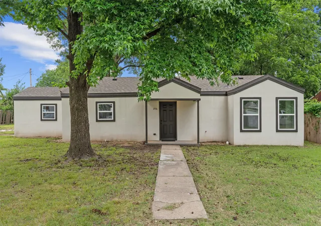 Single family home for sale at 206 S Shawnee Ave, Dewey, OK 74029 | MLS# 2628545