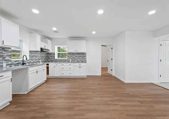 Photo 3 of Single family home for sale at 206 S Shawnee Ave, Dewey, OK 74029 | MLS# 2628545 | Listing updated on 2026-08-20