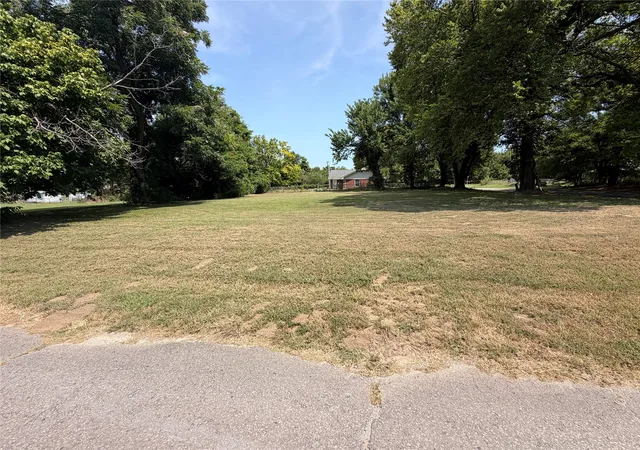 Photo 1 of Land for sale at 308 S East St, Eufaula, OK 74432 | MLS# 2627950 | Listing updated on 2026-08-27