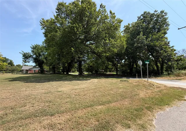 Photo 2 of Land for sale at 308 S East St, Eufaula, OK 74432 | MLS# 2627950 | Listing updated on 2026-08-27