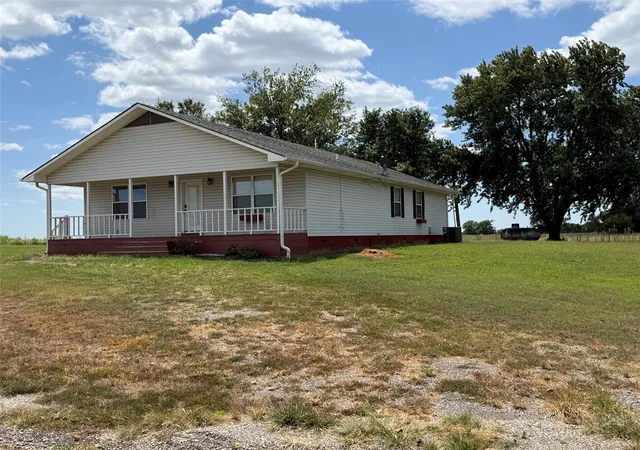 Photo 3 of Single family home for sale at 438505 E 370 Road, Big Cabin, OK 74332 | MLS# 2628579 | Listing updated on 2026-08-27