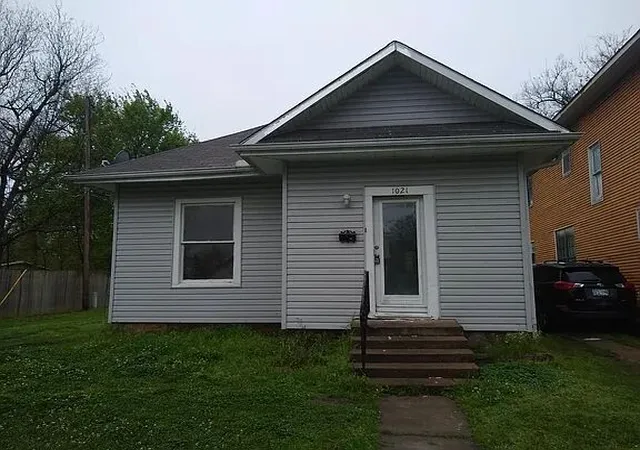 Photo 1 of Single family home for sale at 1021 N F St, Muskogee, OK 74403 | MLS# 2628258 | Listing updated on 2026-08-20