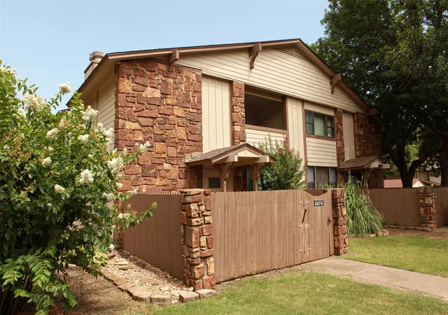 Photo 3 of Condo for sale at 6367 S 80th Eastavenue #G, Tulsa, OK 74133 | MLS# 2628558 | Listing updated on 2026-08-20