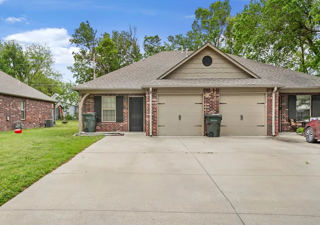 Photo 1 of Multi family home for sale at 914 N Osage Ave, Claremore, OK 74017 | MLS# 2628607 | Listing updated on 2026-08-20