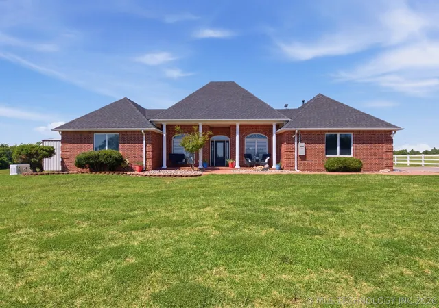 Photo 1 of Sale Pending at 3315 E Ridgewood Dr, Cushing, OK 74023 | MLS# 2628556 | Listing updated on 2026-08-20