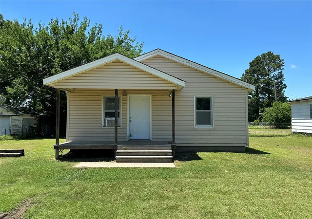 Photo 1 of Single family home for sale at 260 Walnut, Stratford, OK 74872 | MLS# 2628196 | Listing updated on 2026-08-20