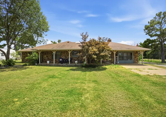 Photo 1 of Single family home for sale at 2225 W Chambers Rd, Mc Alester, OK 74501 | MLS# 2628595 | Listing updated on 2026-08-20
