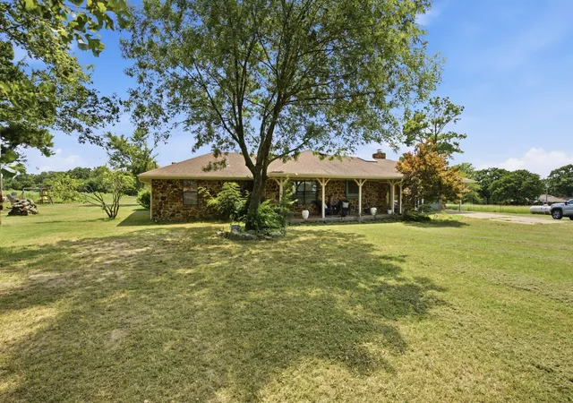 Photo 3 of Single family home for sale at 2225 W Chambers Rd, Mc Alester, OK 74501 | MLS# 2628595 | Listing updated on 2026-08-20