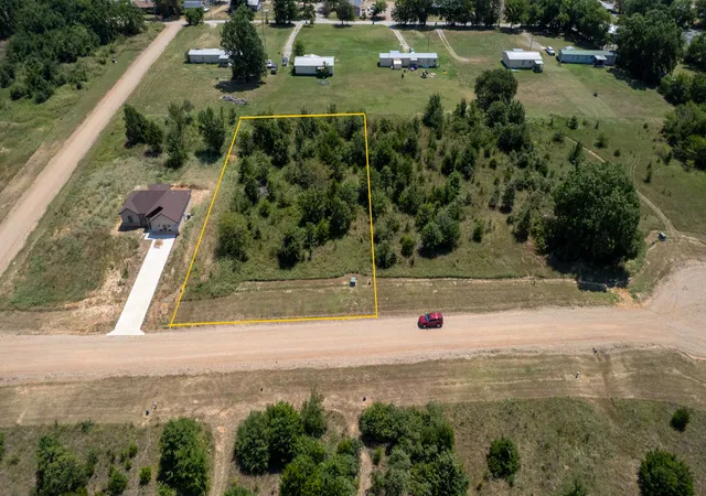 Photo 3 of Land for sale at 0 Red Bird Ln, Colbert, OK 74733 | MLS# 2628732 | Listing updated on 2026-08-20