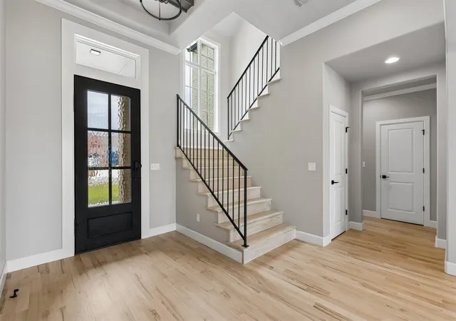 Photo 2 of Single family home for sale at 214 E 164th Place S, Glenpool, OK 74033 | MLS# 2628783 | Listing updated on 2026-08-20