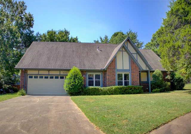 Photo 1 of Sale Pending at 401 E Winston Ct, Broken Arrow, OK 74011 | MLS# 2623769 | Listing updated on 2026-08-25