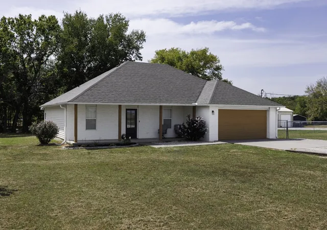 Photo 2 of Sale Pending at 2793 Ns 415 Rd, So Coffeyville, OK 74072 | MLS# 2628563 | Listing updated on 2026-10-01