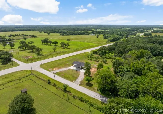 Photo 3 of Single family home for sale at 35444 W 271st Street S, Bristow, OK 74010 | MLS# 2628808 | Listing updated on 2026-08-20