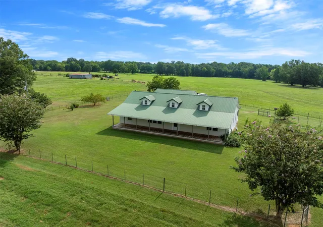 Photo 1 of Single family home for sale at 622 North 4700, Idabel, OK 74745 | MLS# 2628502 | Listing updated on 2026-08-26