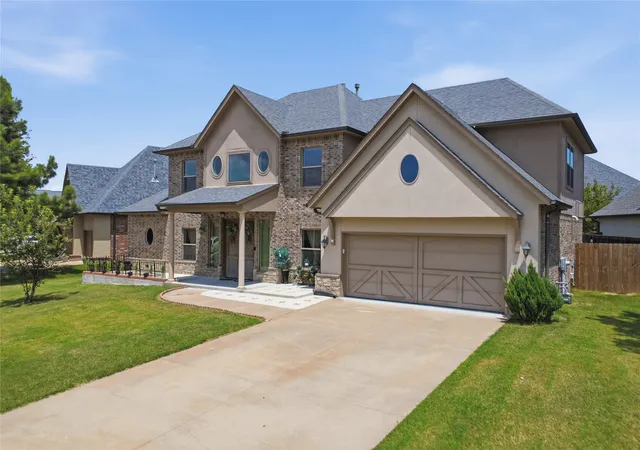 Photo 2 of Sale Pending at 1101 S Kalanchoe Ave, Broken Arrow, OK 74012 | MLS# 2628833 | Listing updated on 2026-08-20