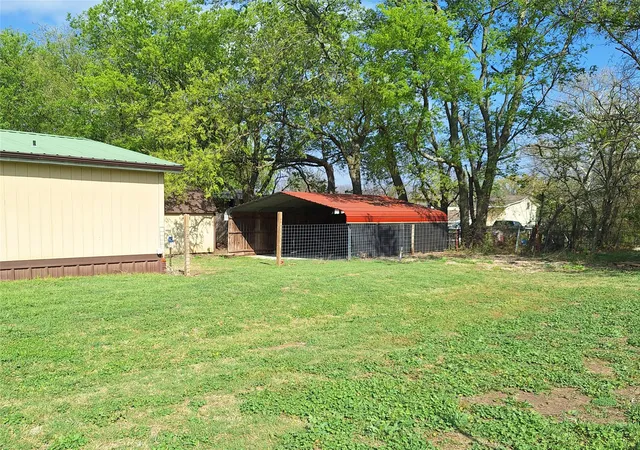 Photo 2 of Manufactured home for sale at 200 W 7th Street, Stratford, OK 74872 | MLS# 2627105 | Listing updated on 2026-08-20