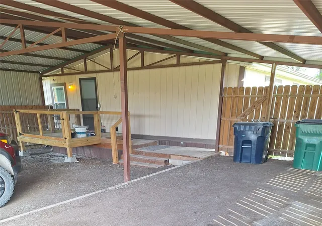 Photo 5 of Manufactured home for sale at 200 W 7th Street, Stratford, OK 74872 | MLS# 2627105 | Listing updated on 2026-08-20