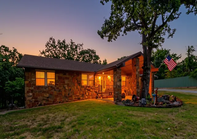 Photo 3 of Sale Pending at 50 Channel Point Rd, Eufaula, OK 74432 | MLS# 2628693 | Listing updated on 2026-08-24