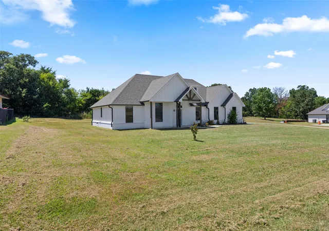 Photo 3 of Single family home for sale at 11939 County Rd 3513, Ada, OK 74820 | MLS# 2628870 | Listing updated on 2026-10-05