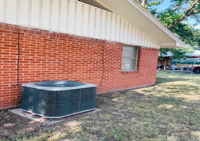 33rd image of 102 N Collins St, Colbert, OK 74733 | MLS# 2628872