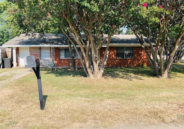 Photo 4 of Single family home for sale at 102 N Collins St, Colbert, OK 74733 | MLS# 2628872 | Listing updated on 2026-08-20
