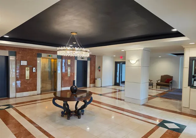 Listing Photo 4 - Condo for sale in building located at 410 7th St, Tulsa, OK 74119 - Unit #528
