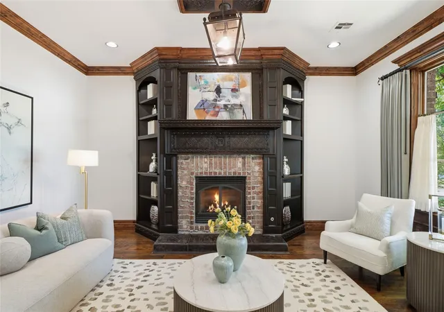 Photo 4 of Sale Pending at 2549 S Evanston Ave, Tulsa, OK 74114 | MLS# 2628836 | Listing updated on 2026-09-22