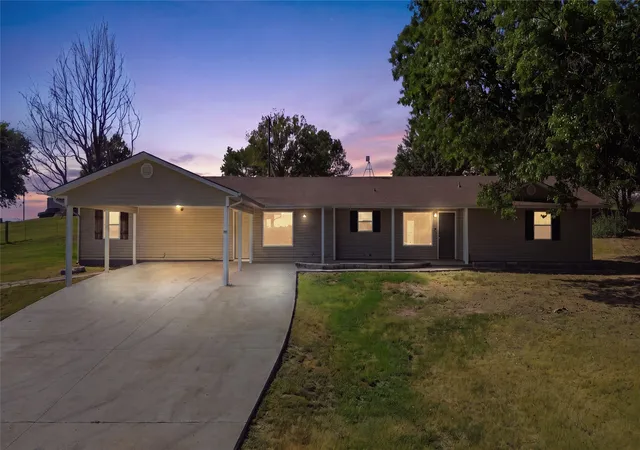 Photo 1 of Single family home for sale at 2540 E Davis Fld Rd, Muskogee, OK 74403 | MLS# 2628754 | Listing updated on 2026-08-20