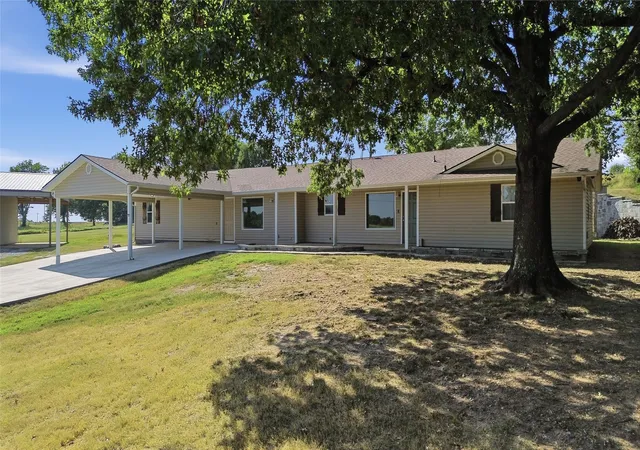 Photo 2 of Single family home for sale at 2540 E Davis Fld Rd, Muskogee, OK 74403 | MLS# 2628754 | Listing updated on 2026-08-20