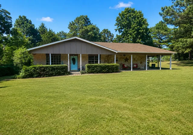 Single family home for sale at 602 NE I St, Antlers, OK 74523 | MLS# 2628940