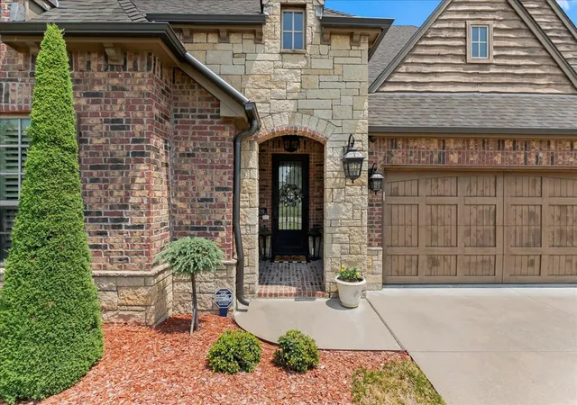 Photo 3 of Sale Pending at 12205 S 105th Avenue E, Bixby, OK 74008 | MLS# 2628706 | Listing updated on 2026-08-20
