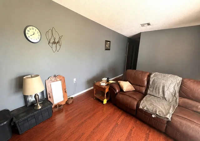 Photo 3 of Single family home for sale at 6350 Border Ave, Muskogee, OK 74401 | MLS# 2628733 | Listing updated on 2026-09-18