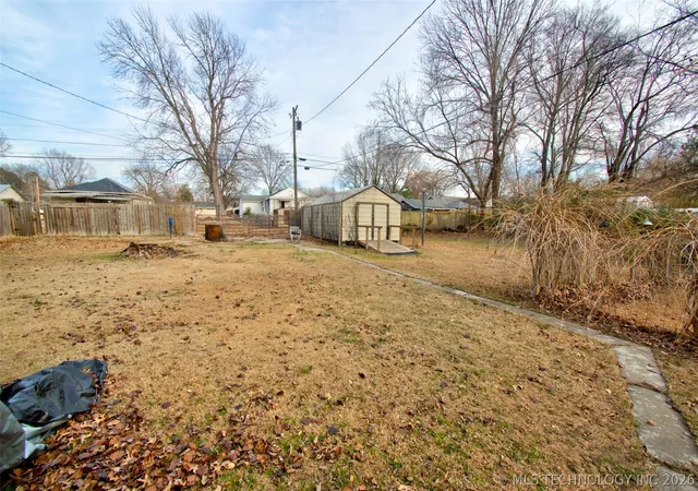 Photo 16 of Single family home for sale at 976 Summit St, Muskogee, OK 74403 | MLS# 2628995 | Listing updated on 2026-08-20