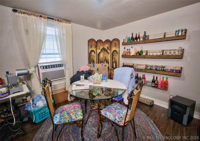 Photo 4 of Single family home for sale at 976 Summit St, Muskogee, OK 74403 | MLS# 2628995 | Listing updated on 2026-08-20