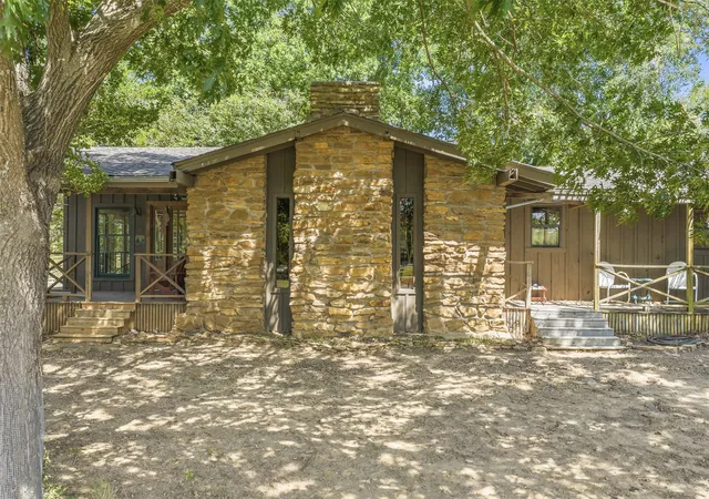 Photo 3 of Single family home for sale at 3624 Mount Washington Rd, Ardmore, OK 73401 | MLS# 2629011 | Listing updated on 2026-08-20