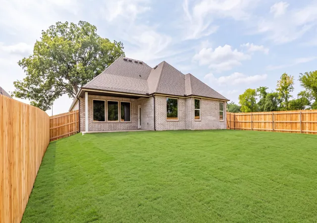 2nd image of 8229 S Guthrie Ave W, Tulsa, OK 74132 | MLS# 2629041