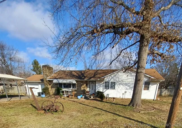 Photo 1 of Single family home for sale at 722 Sw 4th Street, Checotah, OK 74426 | MLS# 2629056 | Listing updated on 2026-08-20