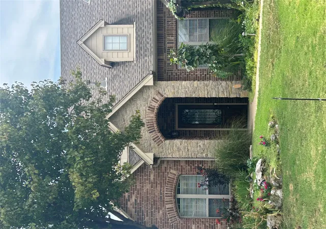 Photo 3 of Single family home for sale at 9402 N 95th E Eastplace, Owasso, OK 74055 | MLS# 2628554 | Listing updated on 2026-08-23