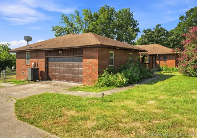 Photo 3 of Single family home for sale at 3620 Lakeside Dr, Sapulpa, OK 74066 | MLS# 2628335 | Listing updated on 2026-09-15