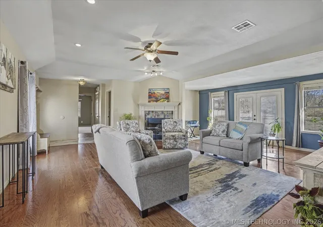 Photo 3 of Single family home for sale at 11549 S 49th Westavenue, Sapulpa, OK 74066 | MLS# 2629104 | Listing updated on 2026-08-20