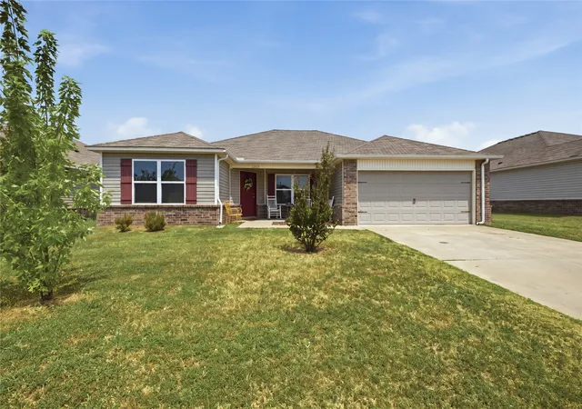 Photo 1 of Single family home for sale at 1216 E Richmond St, Broken Arrow, OK 74012 | MLS# 2628945 | Listing updated on 2026-08-20