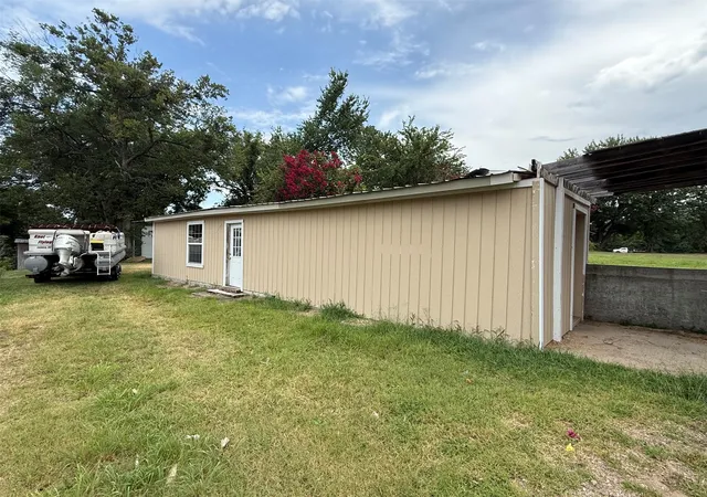 Photo 3 of Single family home for sale at 417705 E 1210 Road, Eufaula, OK 74432 | MLS# 2628433 | Listing updated on 2026-08-20