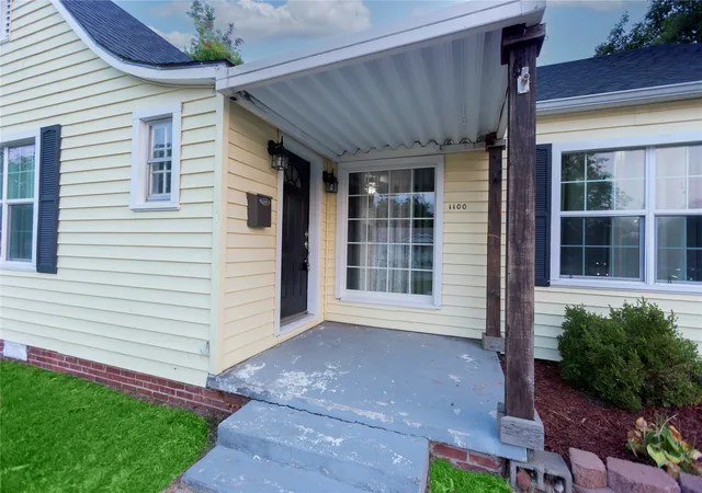 Photo 2 of Single family home for sale at 1100 E Miami Ave, Mc Alester, OK 74501 | MLS# 2629131 | Listing updated on 2026-08-20