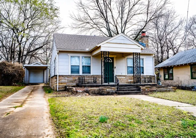 Photo 2 of Single family home for sale at 2916 E 1st Street, Tulsa, OK 74104 | MLS# 2628493 | Listing updated on 2026-08-20
