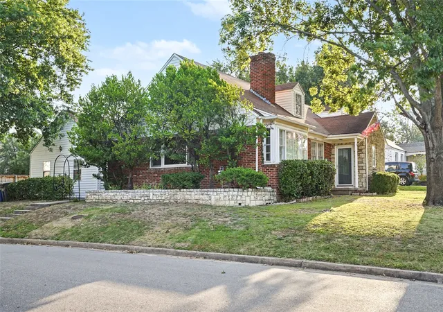Photo 3 of Sale Pending at 1603 E 36th Street, Tulsa, OK 74105 | MLS# 2628847 | Listing updated on 2026-08-20